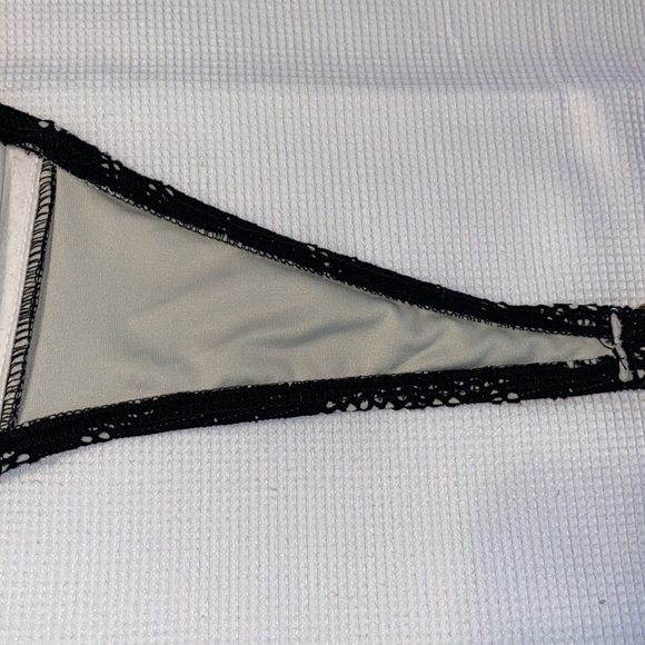 Betsey Johnson Bikini Strapless Top Lace with buttons Size Large Black - Picture 8 of 12